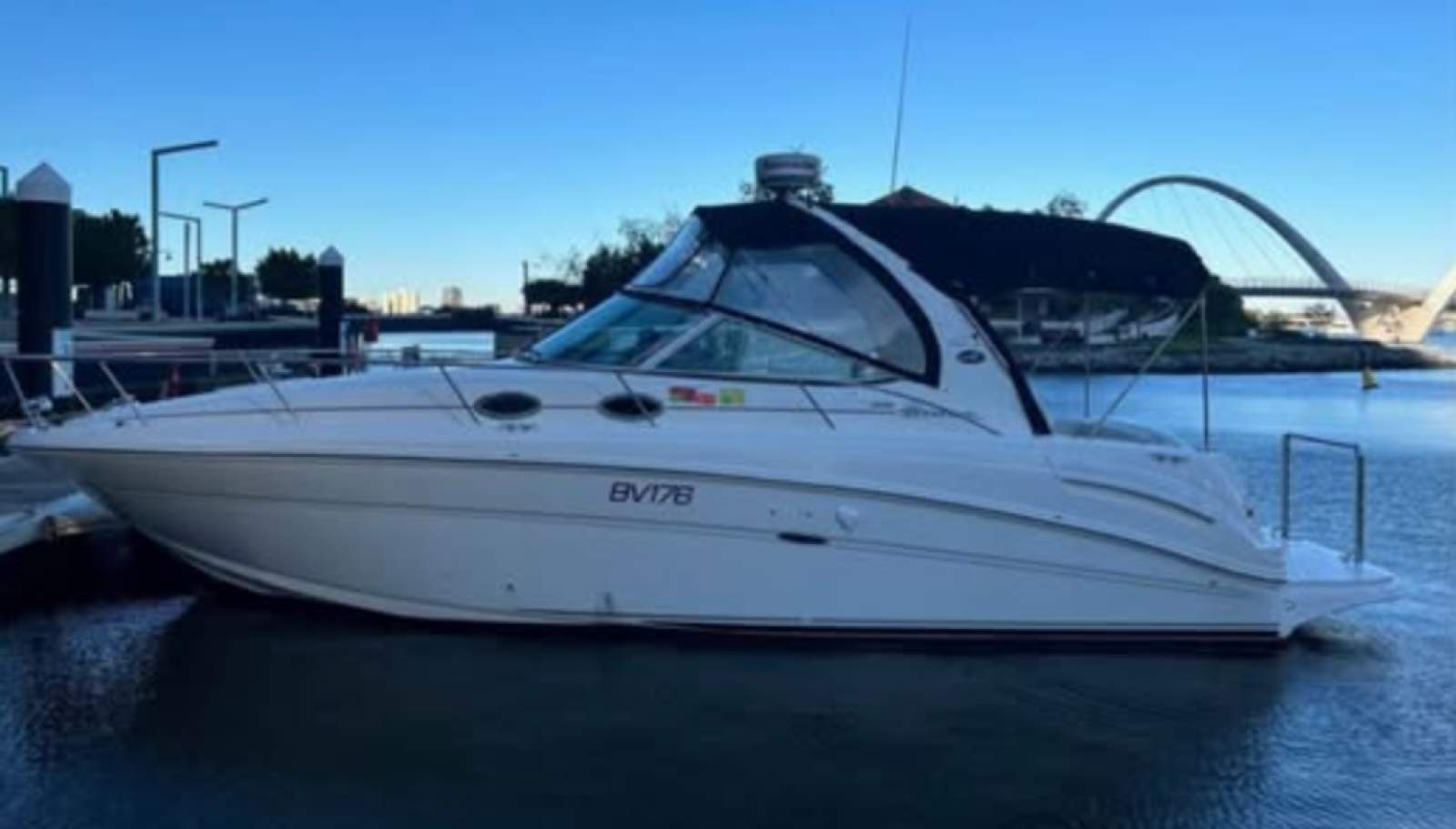Sea Ray 335 Sundancer