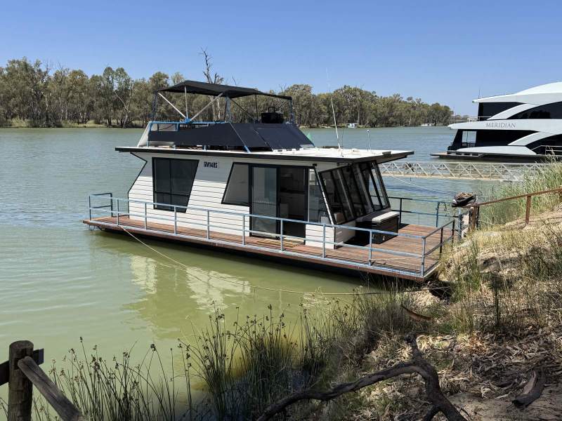 KIA Marine Custom House boat Kia Marine SA custom wheel chair friendly