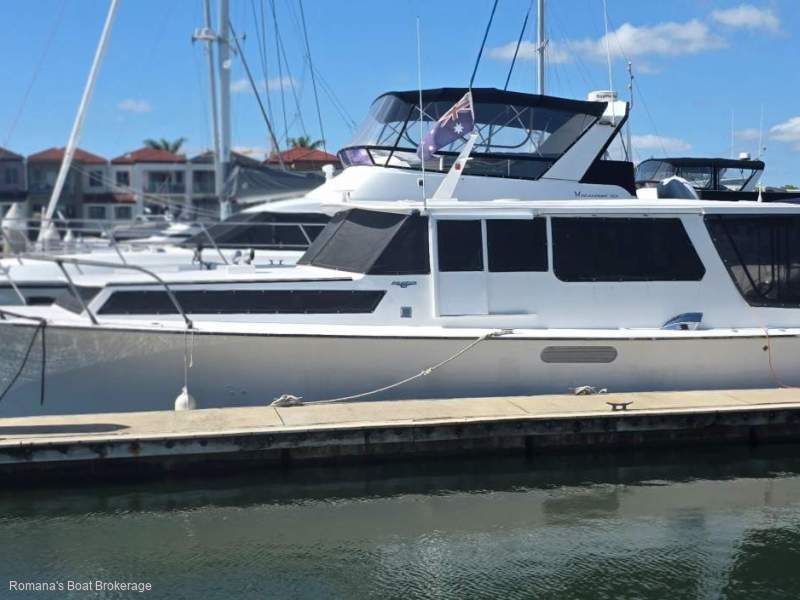 Halvorsen 45 Sedan Motor Cruiser