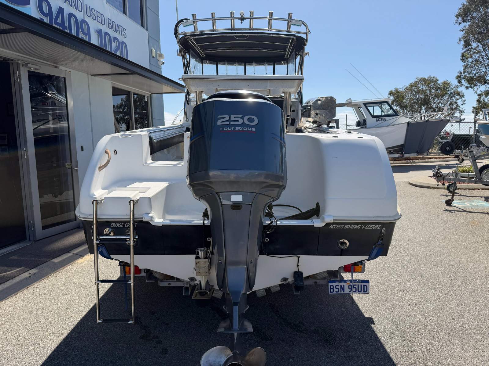 CruiseCraft Explorer 685 with Yamaha 250HP