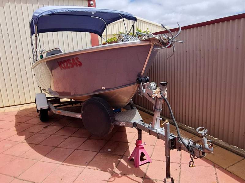 Stacer 449 Outlaw Tiller Steer