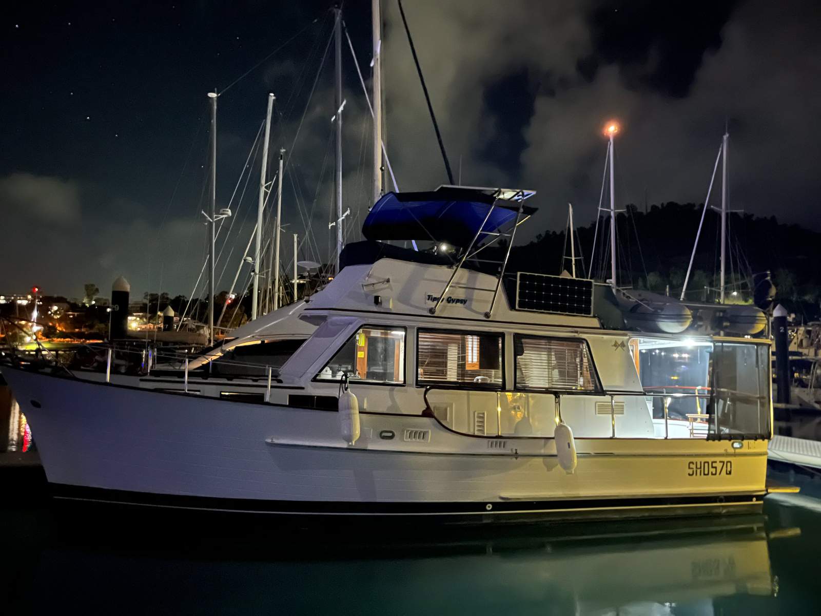 Halvorsen 36 Island Gypsy Cruiser