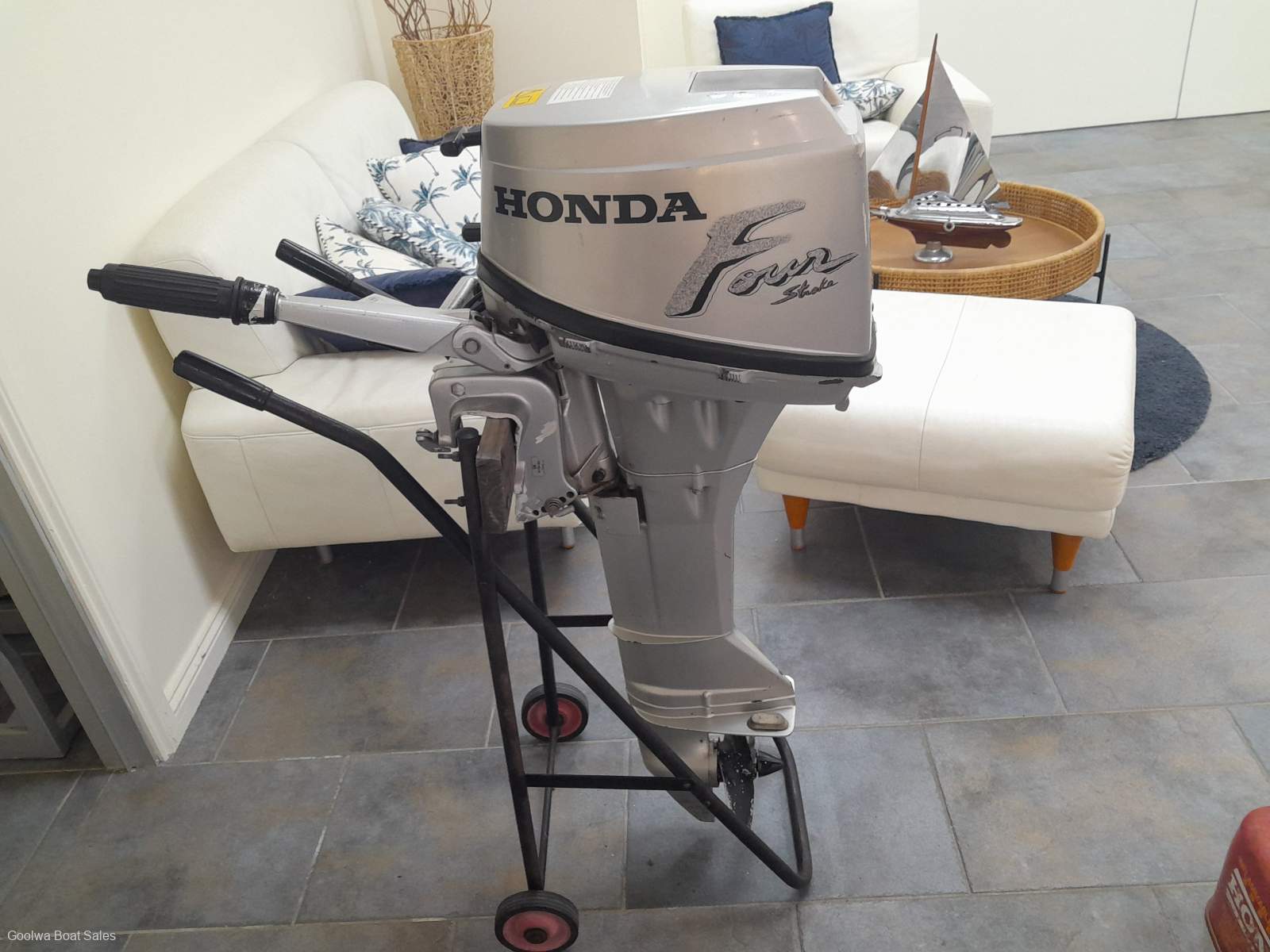 2000 Honda 8HP Xtra Longshaft Outboard