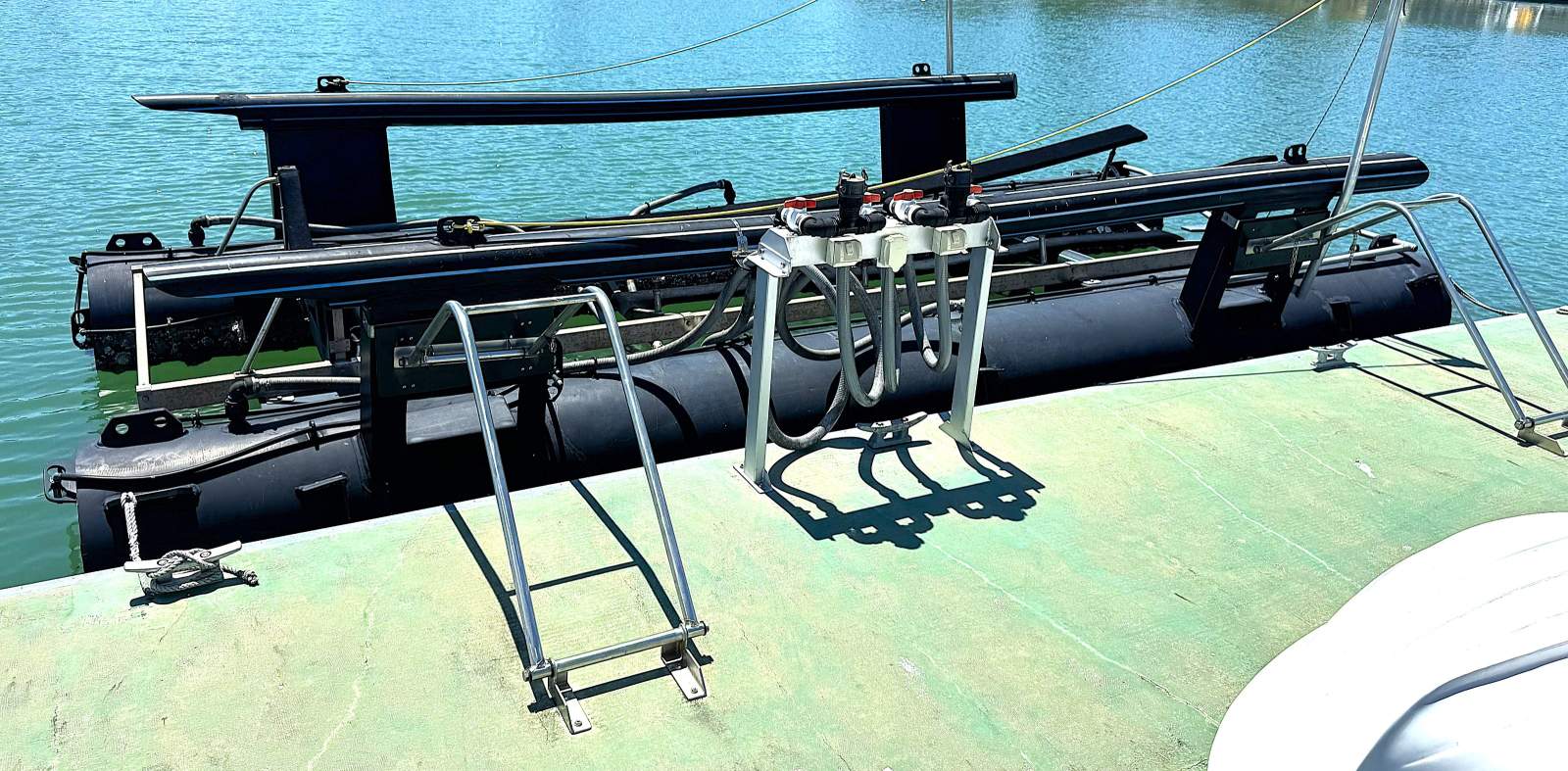 TideMaster Air Dock for Mono Hull Boat (4-chamber model)