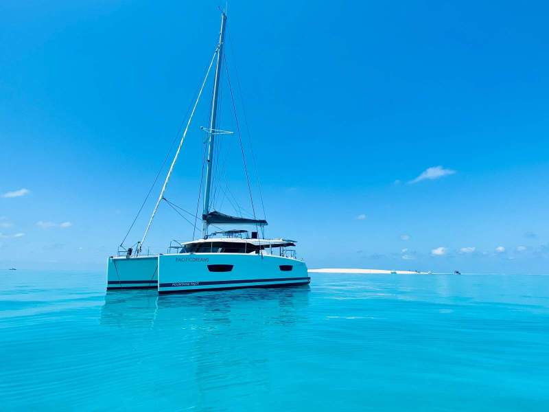 Fountaine Pajot Lucia 40