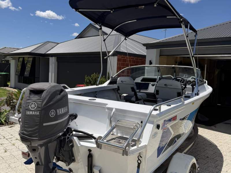 Quintrex 450 Fishabout ONLY 22 HOURS YAMAHA 60HP 4 STROKE