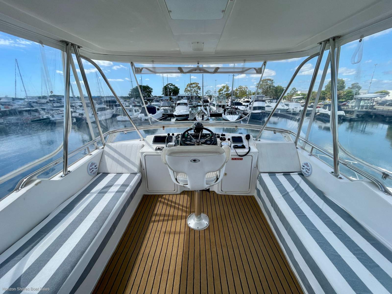 Riviera 40 Aft Cabin - Platinum Edition