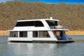 Nova Houseboat Holiday Home on Lake Eildon:NOVA on Lake Eildon