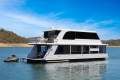 Nova Houseboat Holiday Home on Lake Eildon:NOVA on Lake Eildon
