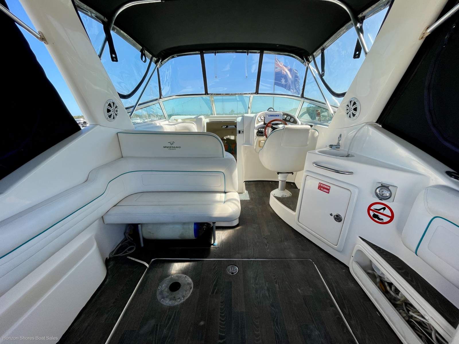 Mustang 2800 SportsCruiser Series II