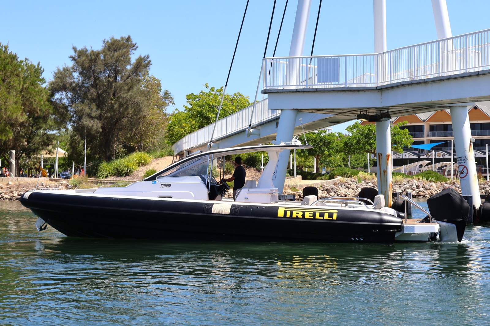 Pirelli TecnoRib 35 - Luxury & Performance!