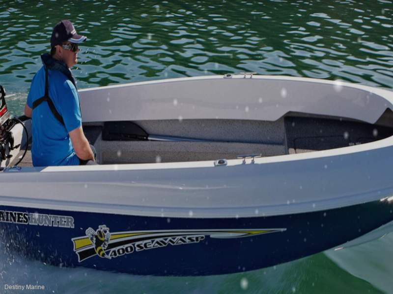 Haines Hunter 400 Prowler