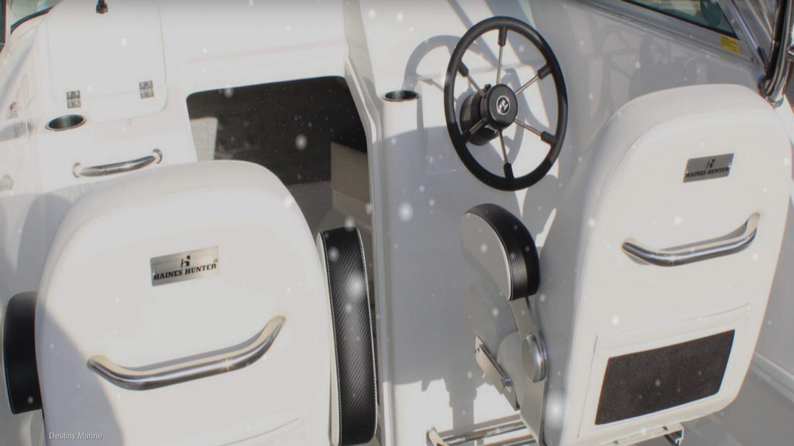 New Haines Hunter 625 Offshore Hard Top