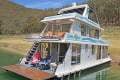 Love Affair Houseboat Holiday Home on Lake Eildon:Love Affair on Lake Eildon