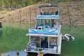 Love Affair Houseboat Holiday Home on Lake Eildon:Love Affair on Lake Eildon
