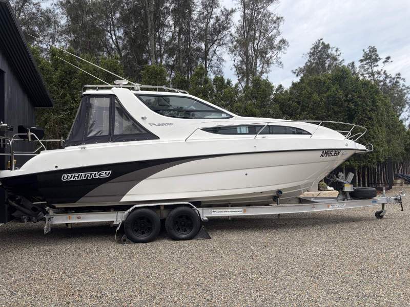 Whittley CR 2800 Diesel Volvo D3