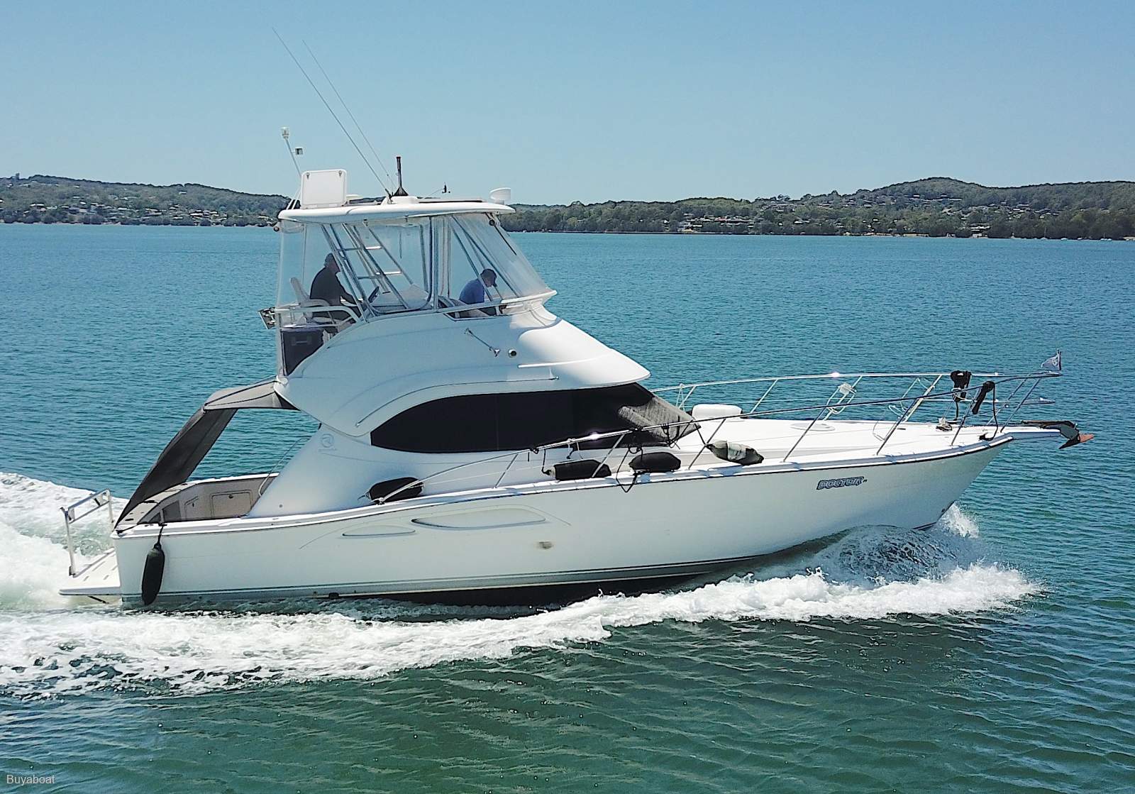 Riviera 37 Flybridge