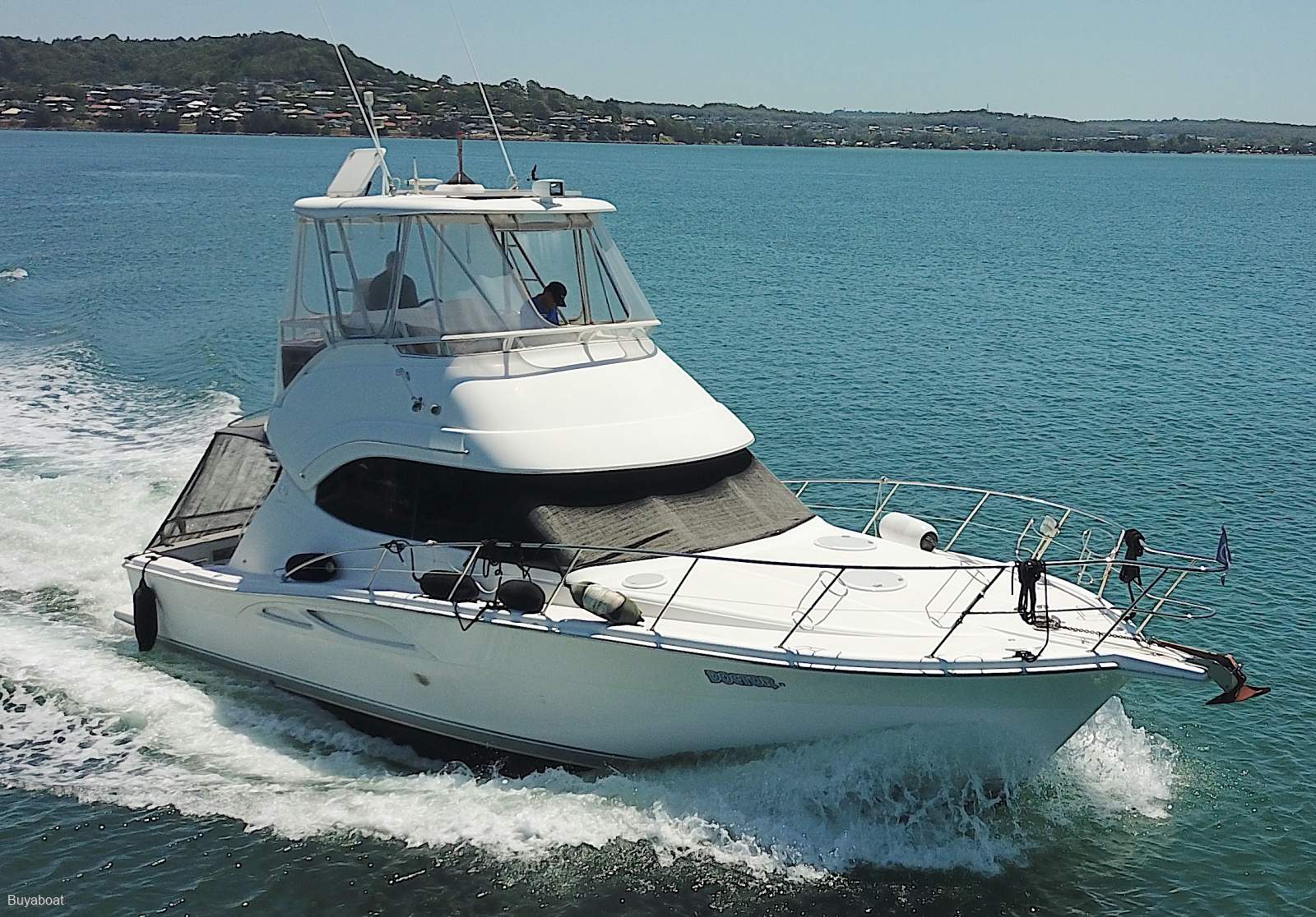 Riviera 37 Flybridge