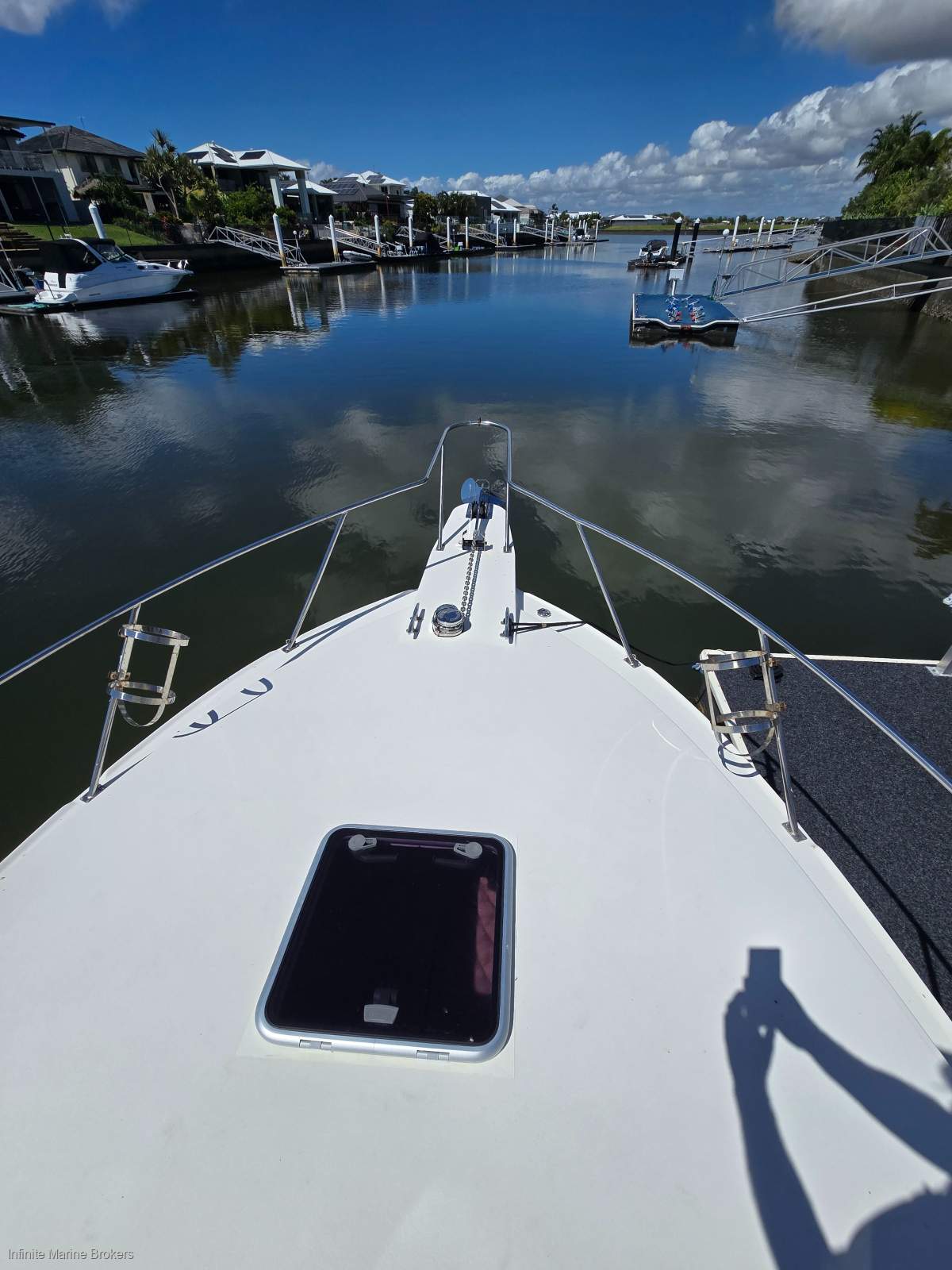 Bertram 31 Flybridge Cruiser