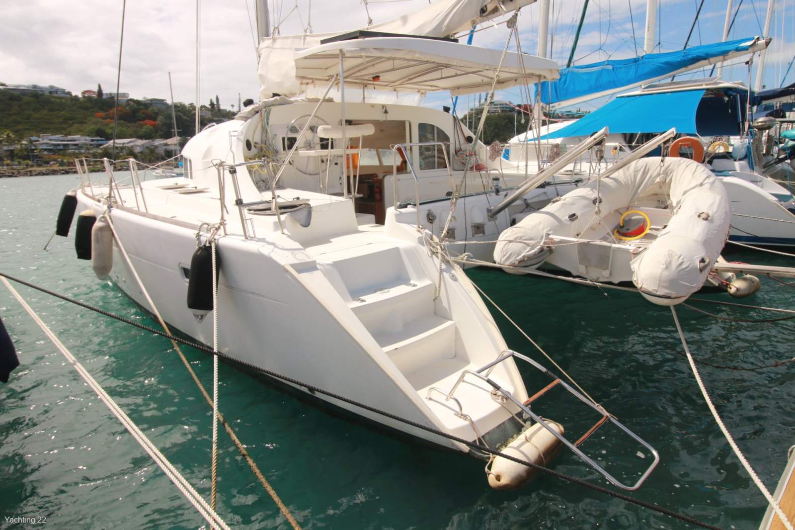 Lagoon 410 Charter version