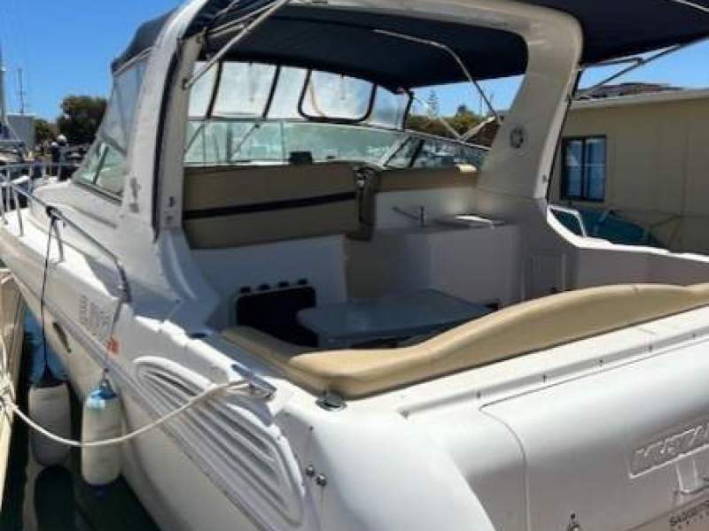 Mustang 3800 Sportcruiser NEW MOTORS AND LEGS - TURN KEY WEEKEND CRUISER
