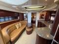 Sea Ray 44 Sundancer:Space and luxury