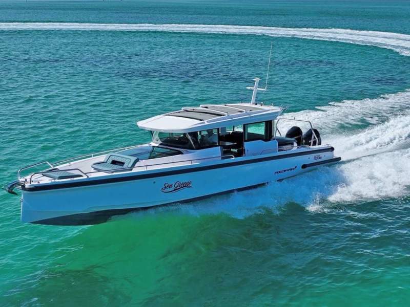 Axopar 37 XC Cross Cabin - Two cabin version - sleeps four. Low hours!