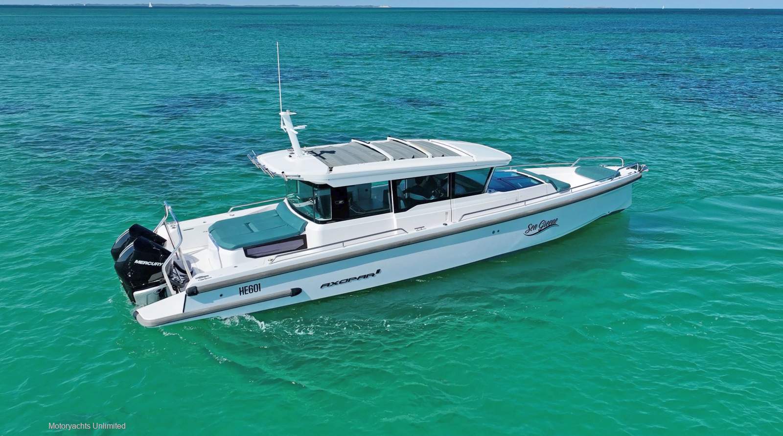 Axopar 37 XC Cross Cabin - Two cabin version - sleeps four. Low hours!