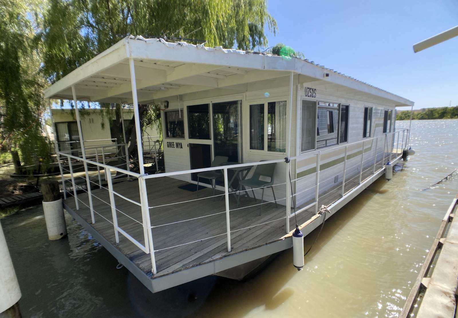 "Giree Mya". Beaut - 2 x Bed, 1 x Bath, Houseboat.