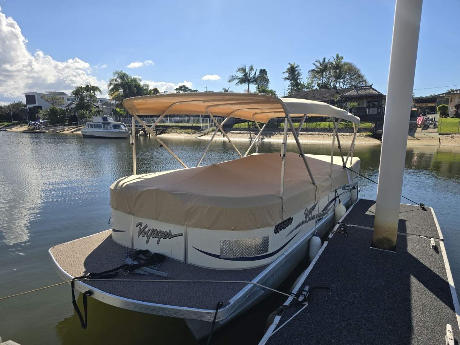 Voyager Cruiser Model 24 & 25 Pontoon - 7 metres