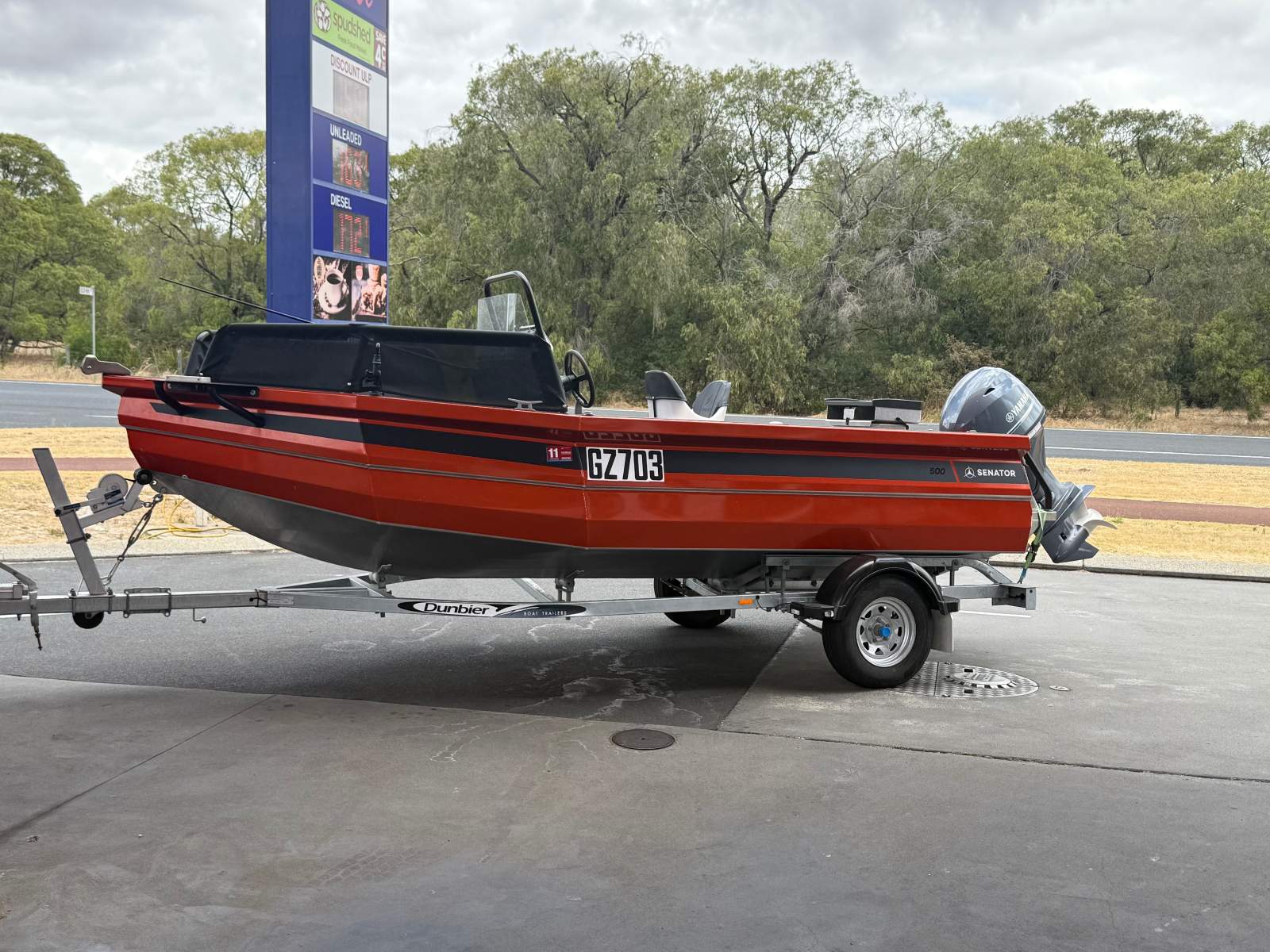 Senator 500SC 500 sc with bow motor mount with watersnake