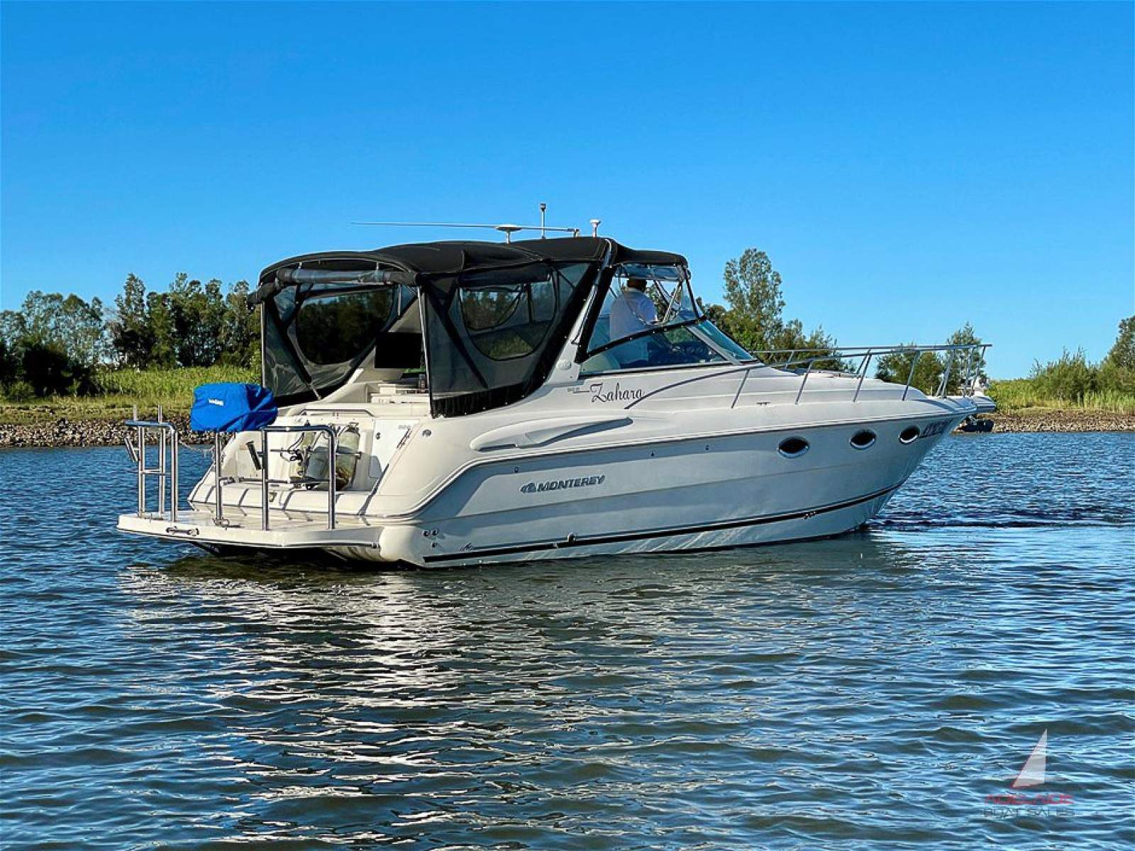 Monterey 322 Cruiser