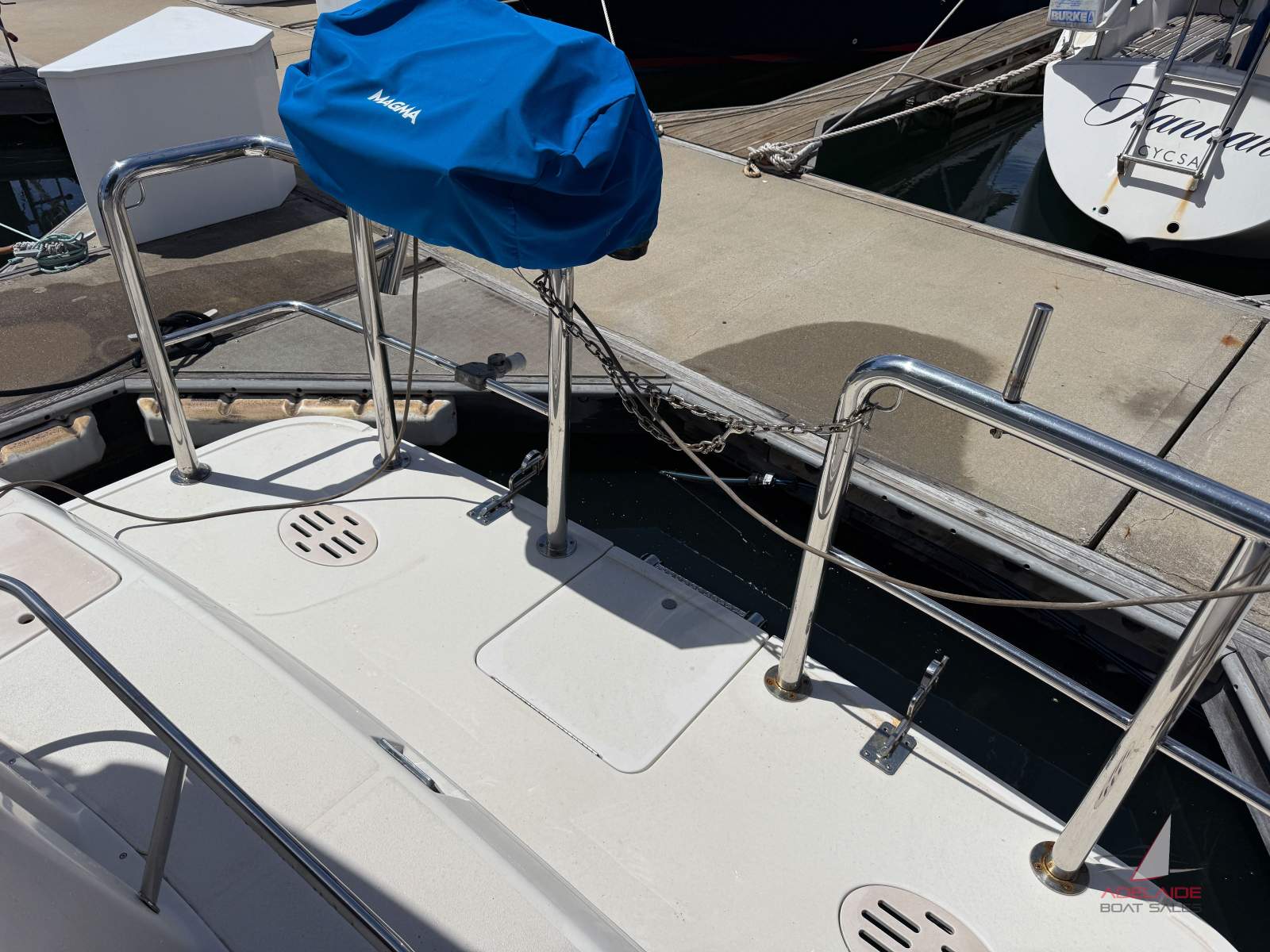 Monterey 322 Cruiser