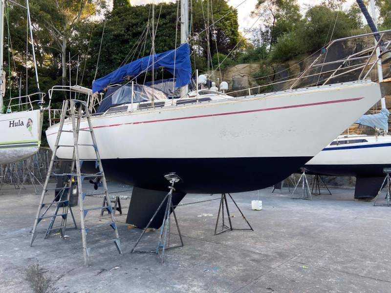 Adams 31 Centre Cockpit