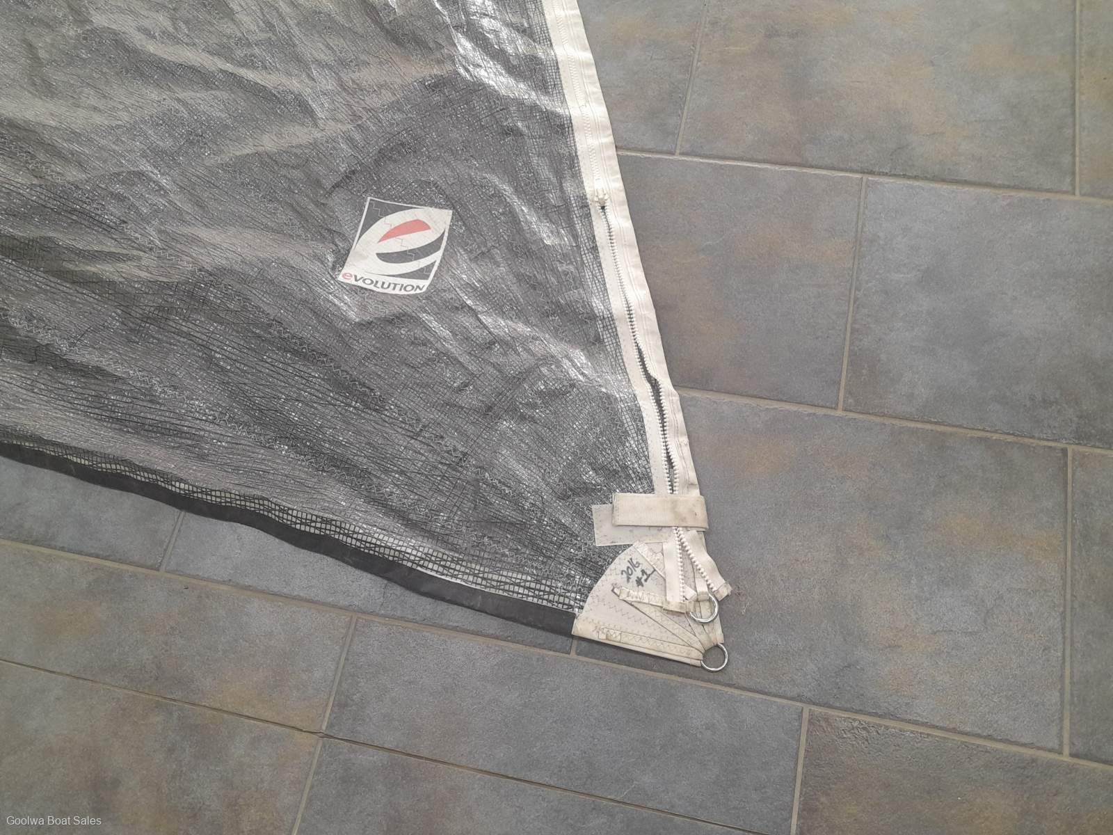 5.8 m Carbon Laminate Genoa