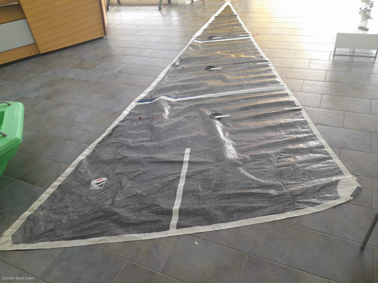 7.9 m Carbon Laminate Genoa
