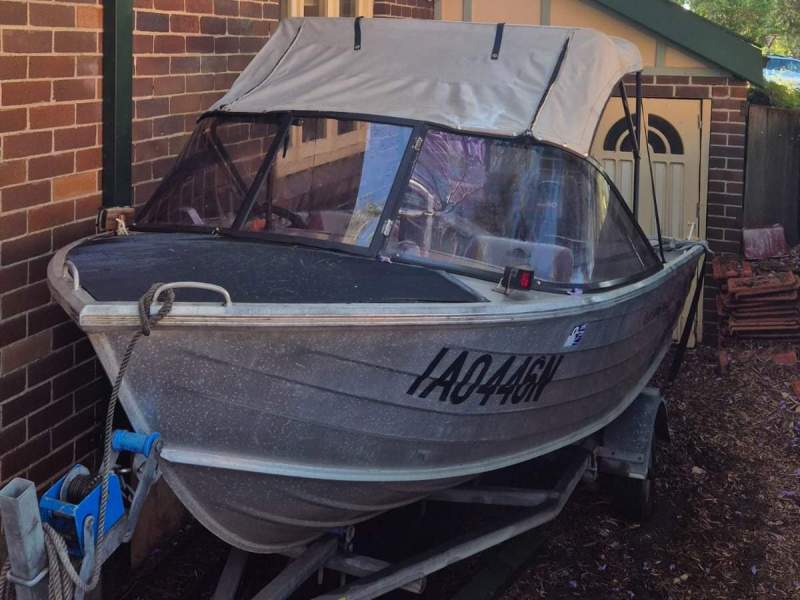 Quintrex 420 Estuary Angler