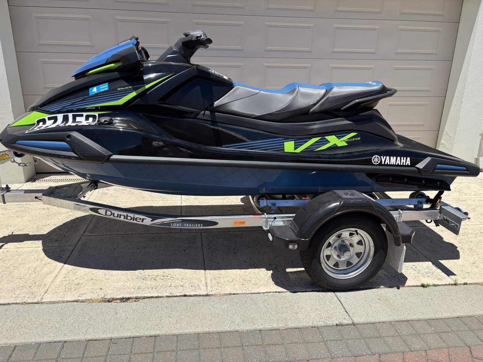 Yamaha VX Deluxe Waverunner