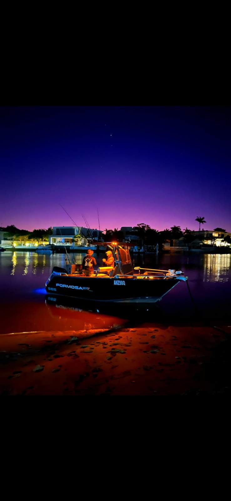 Formosa 565 SRT Centre Console