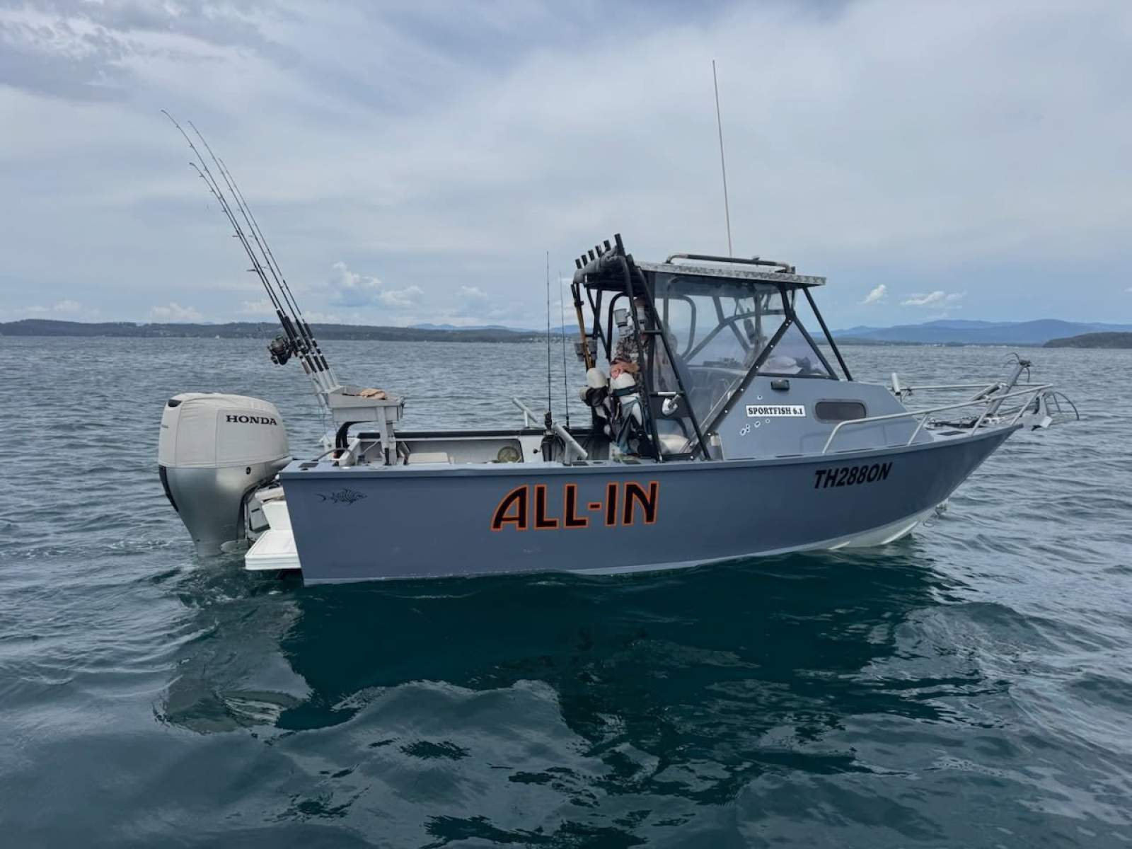 Pacific Sportfish 6.1 Deluxe Cuddy Cabin