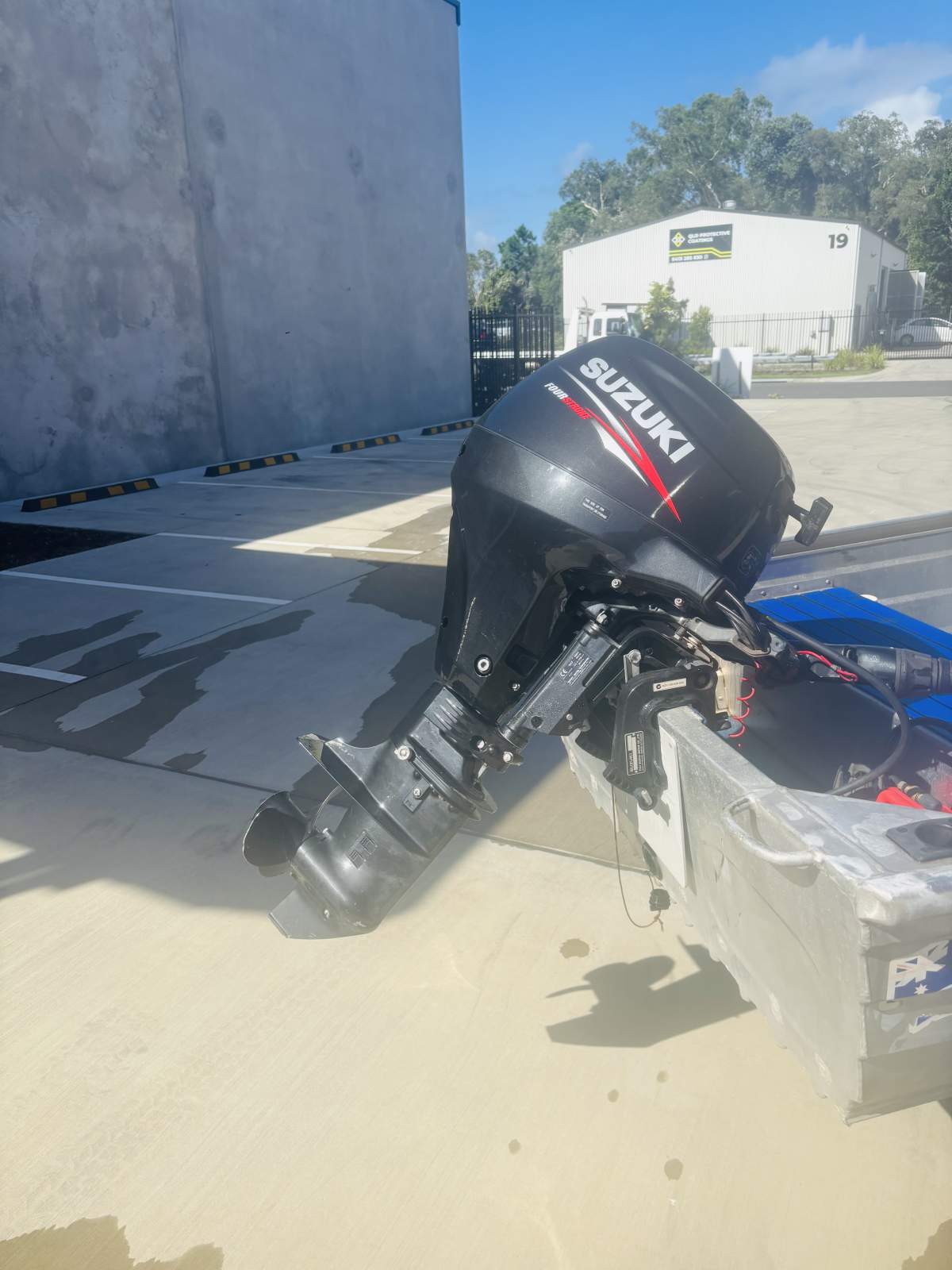 Quintrex 320 Explorer