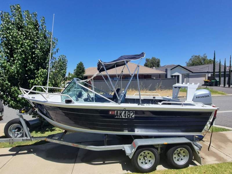 Quintrex 495 Sea Breeze Runabout