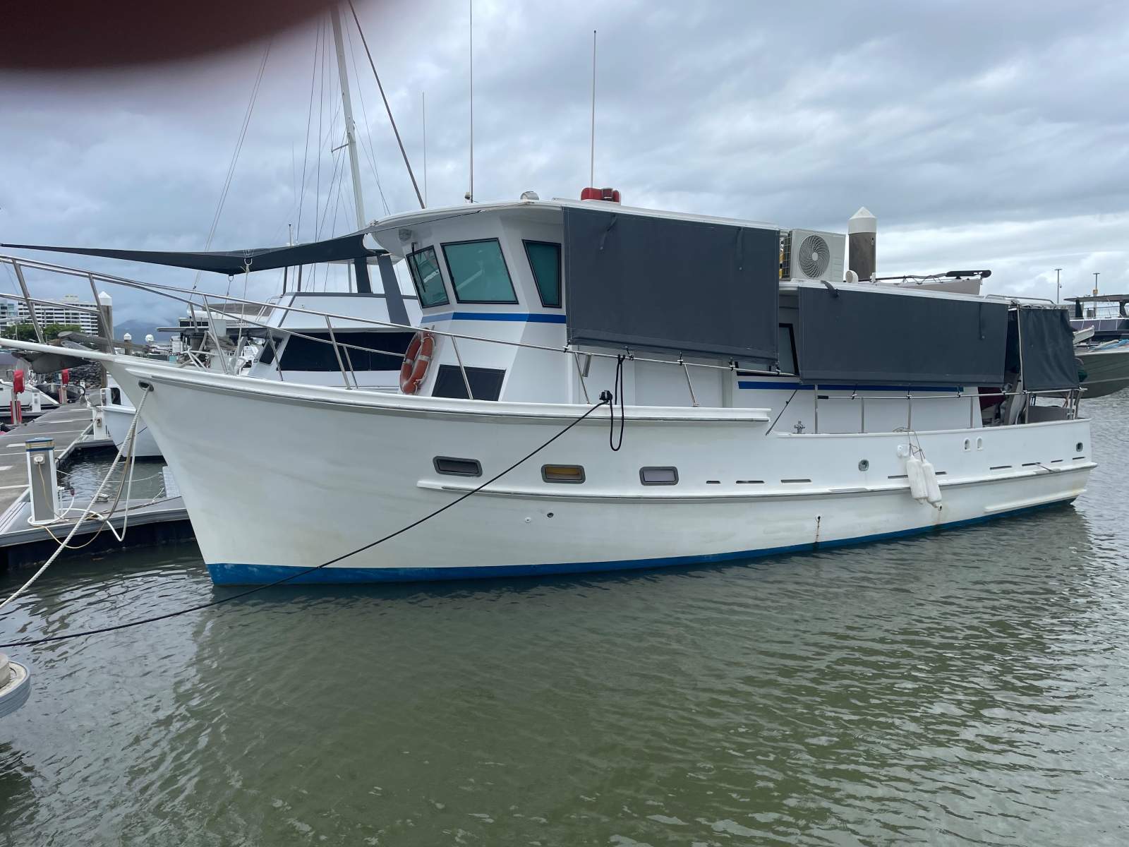 Mclaren PILOT HOUSE CRUISER Coastal Cruiser