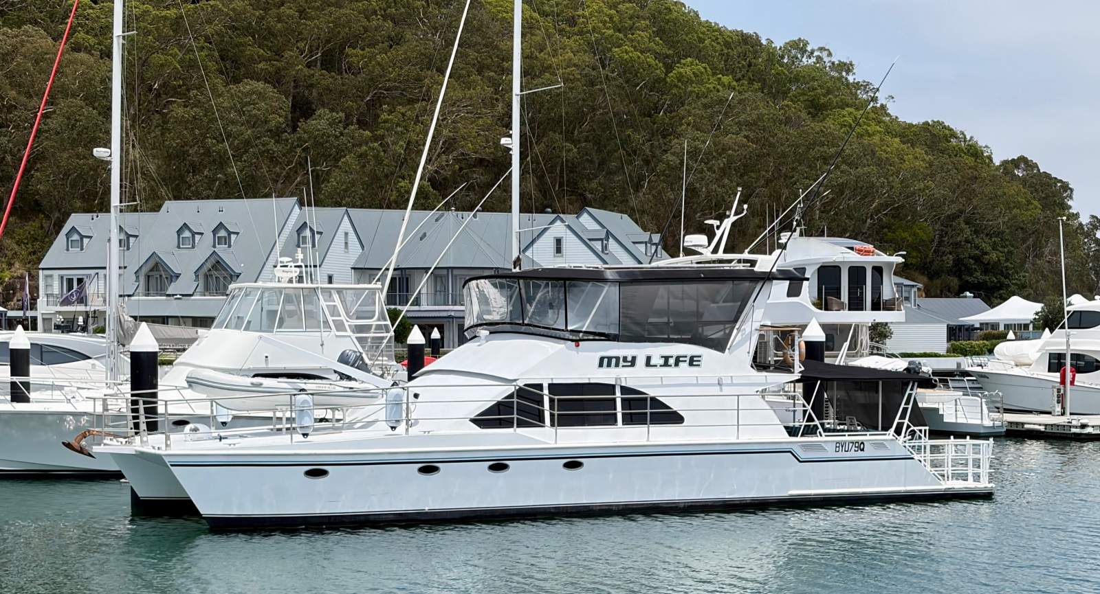 Turncraft 19M Power Cat ~ Off Grid Long Range Explorer.