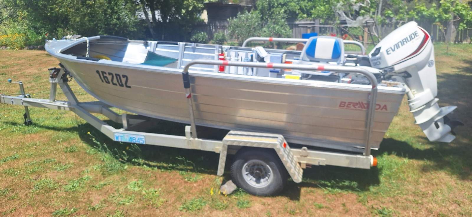 Bermuda Runabout 410 Salmon