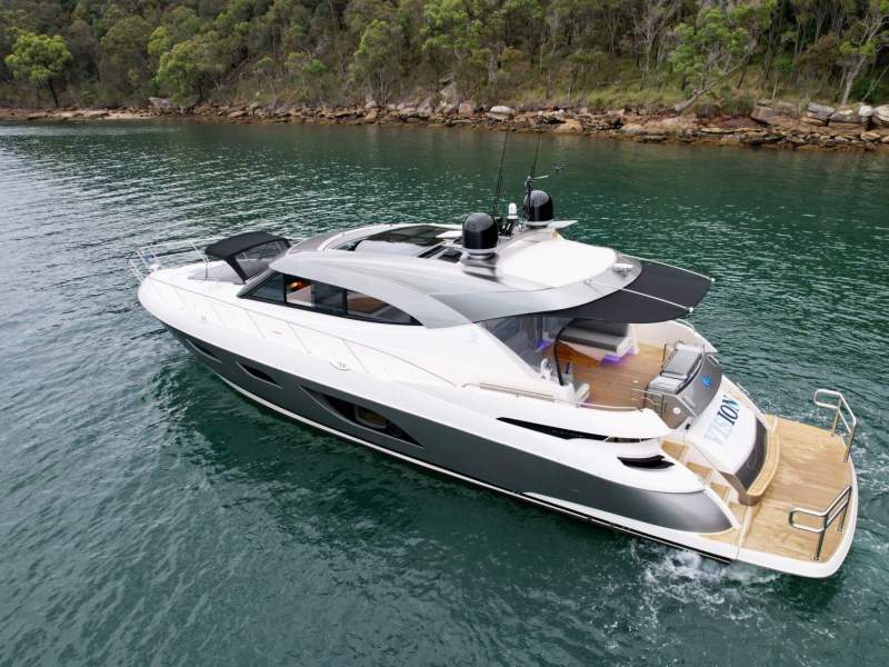 Riviera 6000 Sport Yacht Platinum Edition