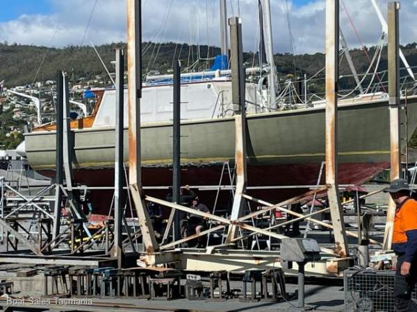 Ray Kemp 40 Huon Pine Motorsailer Mac David