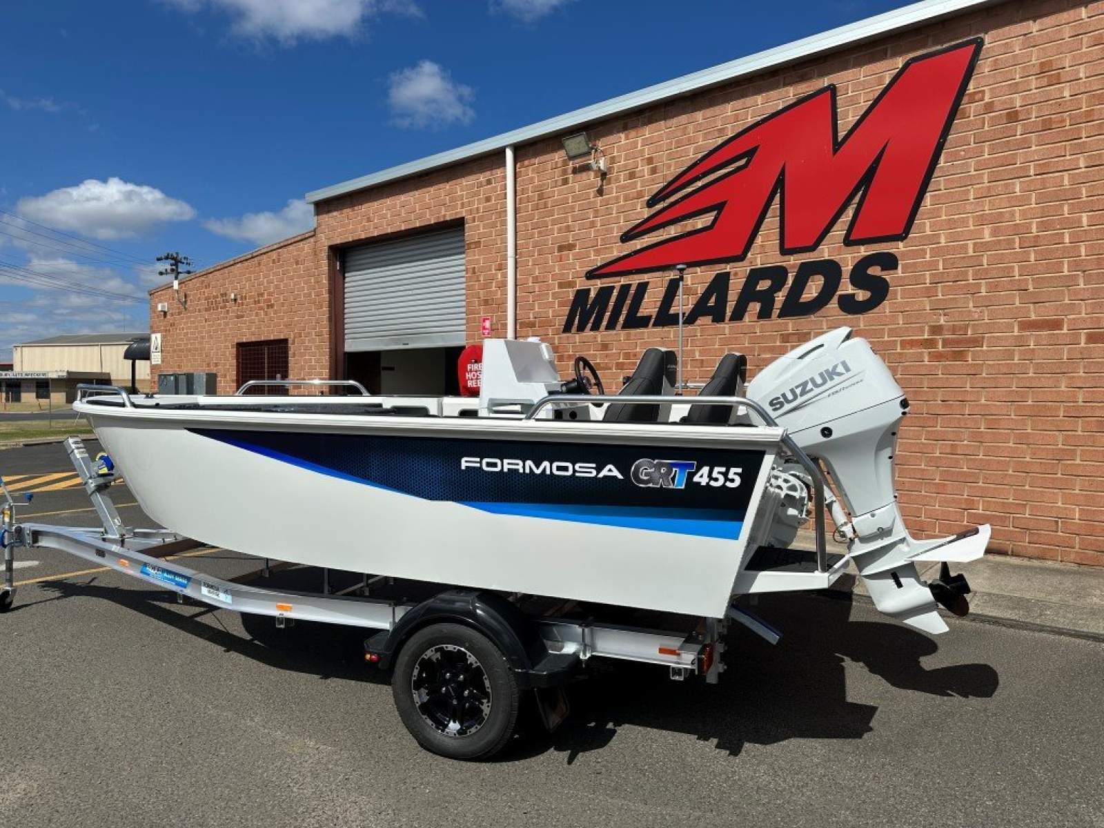 Formosa 455 GRT Side Console