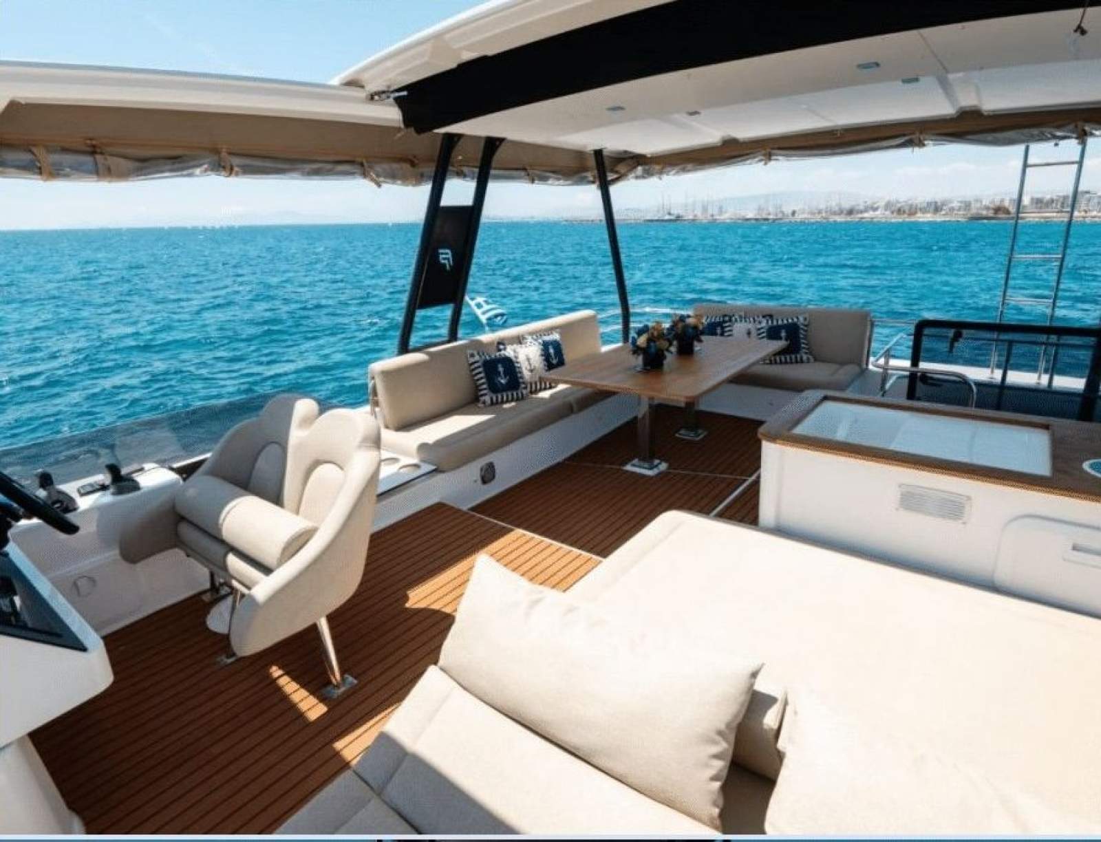 Fountaine Pajot MY6