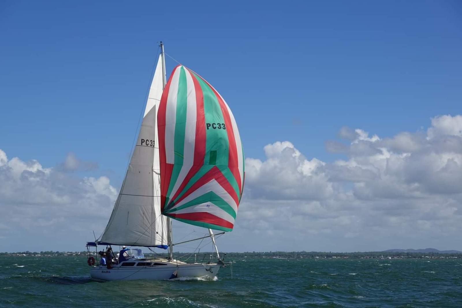 Northshore 33 Tropical version:Under spinnaker